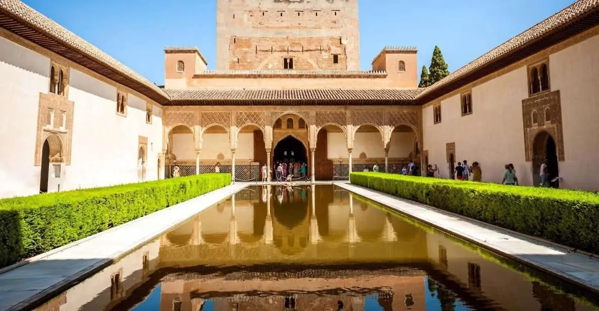 Apartment Fantastico Apartamento Trajano Parking Gratuito Granada Spain
